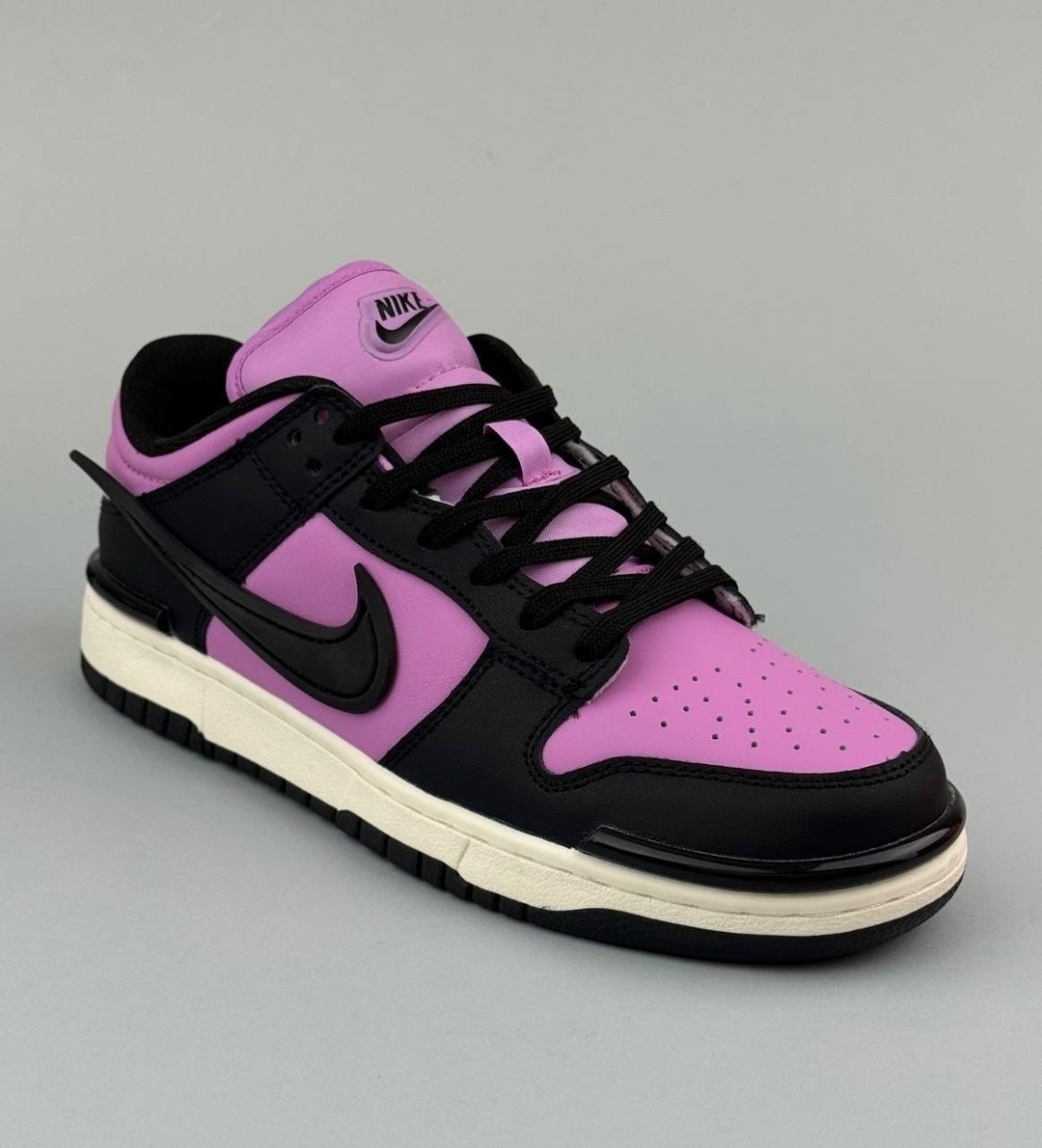 женские кроссовки nike dunk low,кроссовки nike dunk low twist,кастомизированные кроссовки nike dunk skateboard women's черный/розовый,nike dunk low,кроссовки nike dunk low