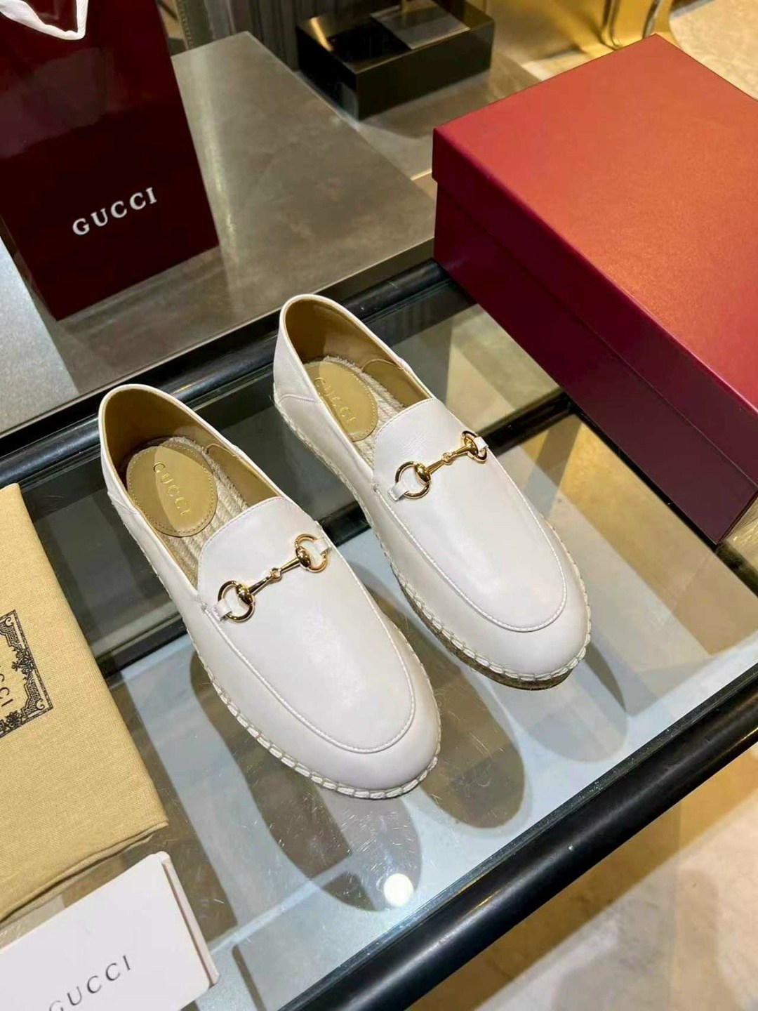 лоферы гуччи женские оригинал,лоферы gucci женские,лоферы gucci,гуччи лоферы,кожаные лоферы gucci