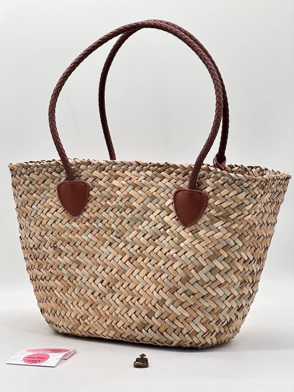 miu miu сумка тоут,сумка miu miu,женская сумка miu miu,сумка шоппер miu miu,miu miu bag