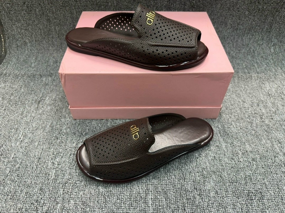 ,мужские тапочки из натуральной кожи,тапки кожаные,тапки мужские, с перфорацией