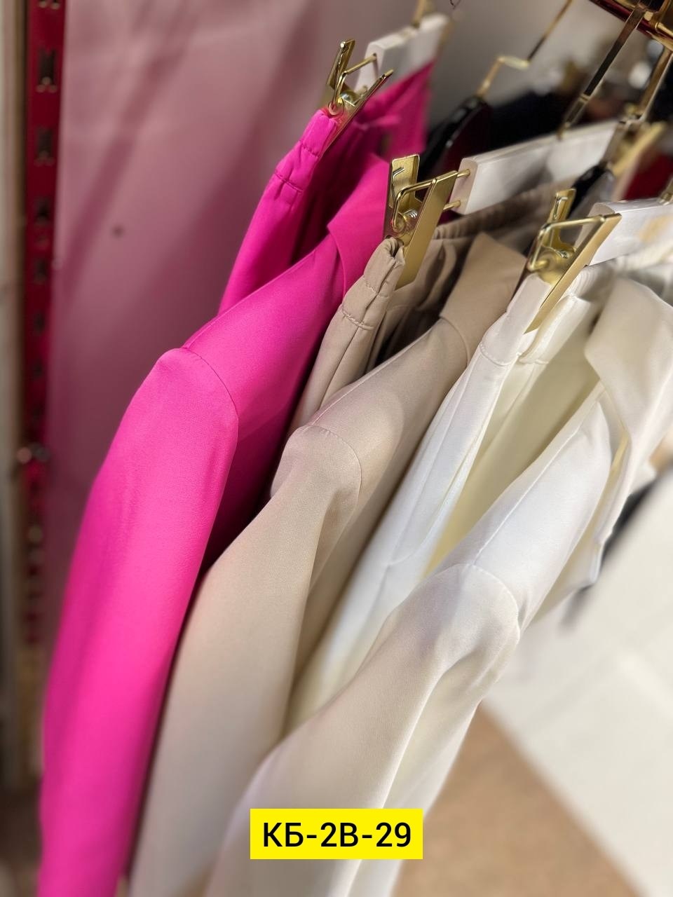 костюм женский,брючный костюм,пиджак женский,костюм с укороченным пиджаком,костюм с брюками и пиджаком