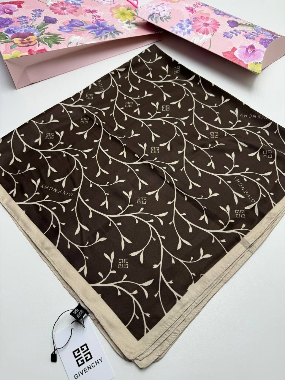 брендовый платок,шелковый платок,женские платки,платок,палантин платок