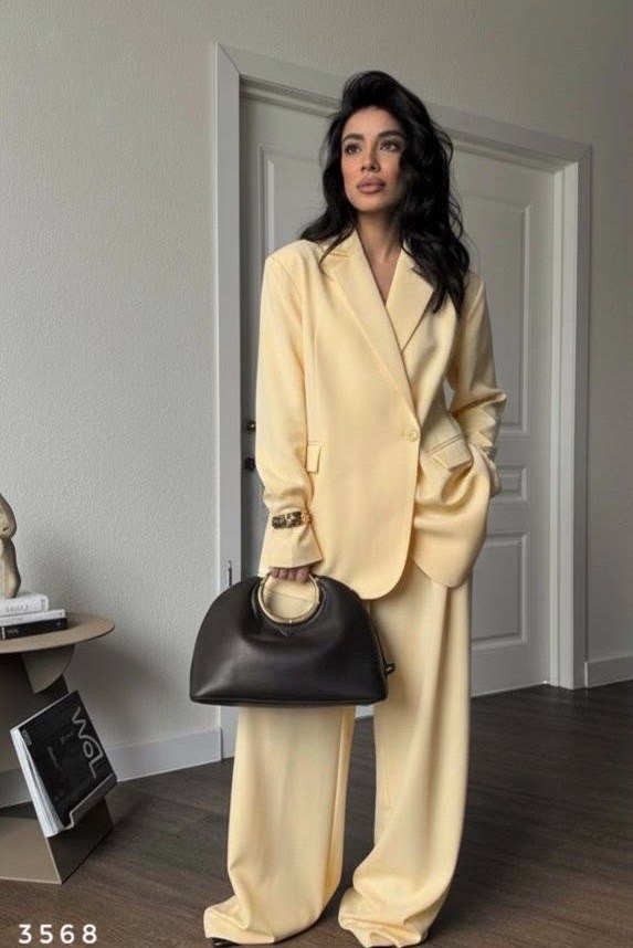 брючный костюм,брючный костюм женский,костюм с брюками палаццо,костюм желтый