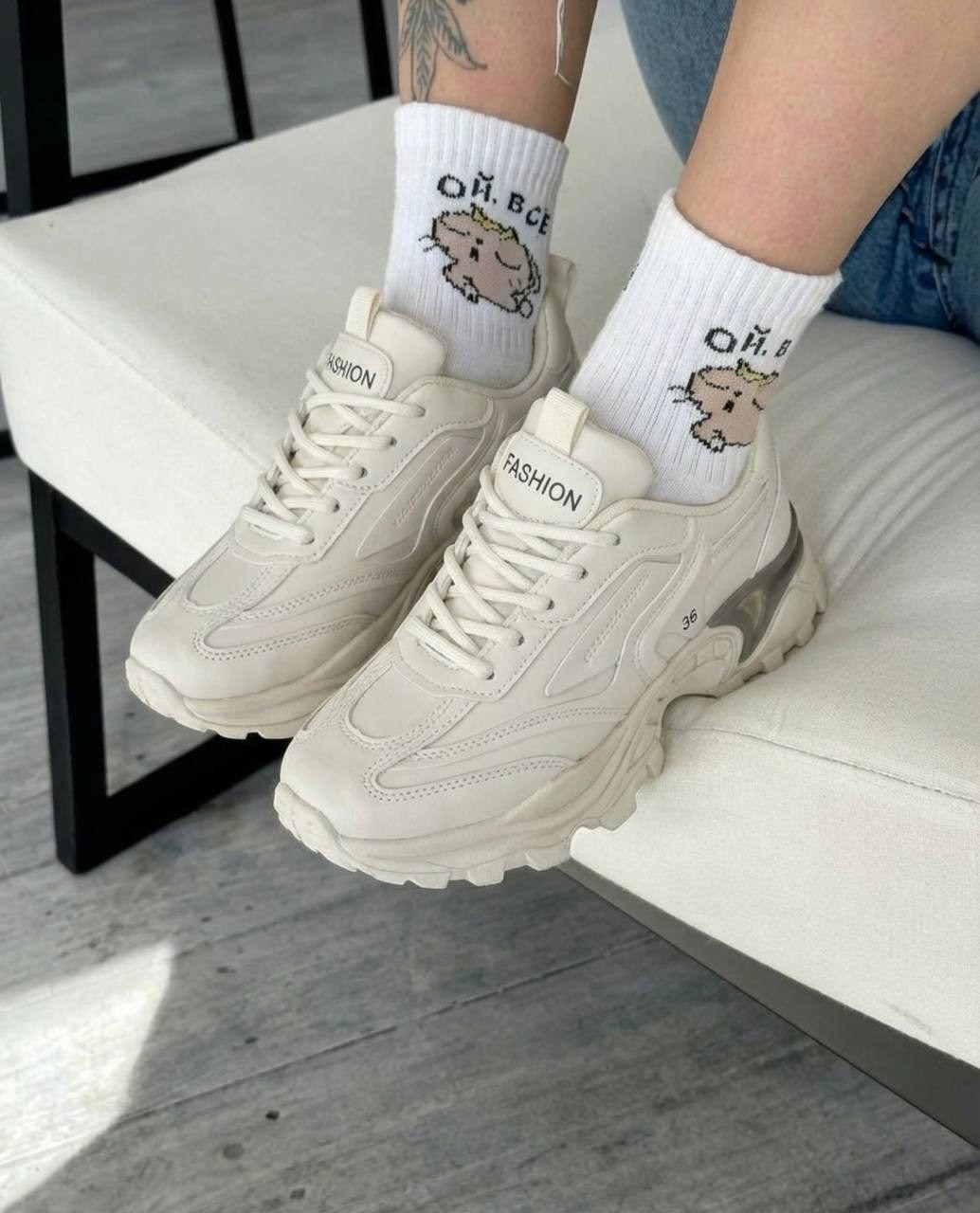 женские кроссовки,кроссовки модные,,повседневные кроссовки,кроссовка