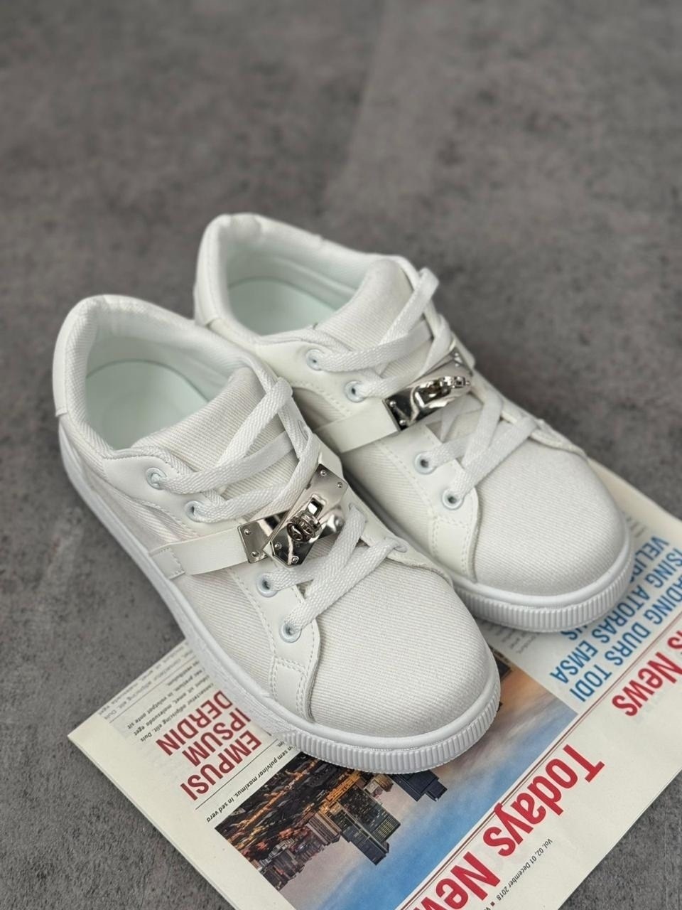 ,женские кроссовки,кеды женски,белые женские кроссовки,спортивная