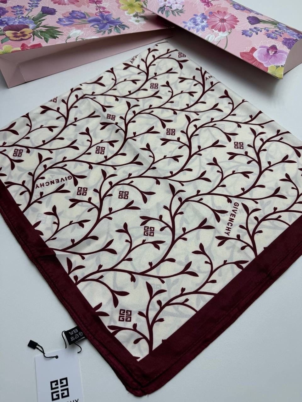 брендовый платок,шелковый платок,женские платки,платок,палантин платок