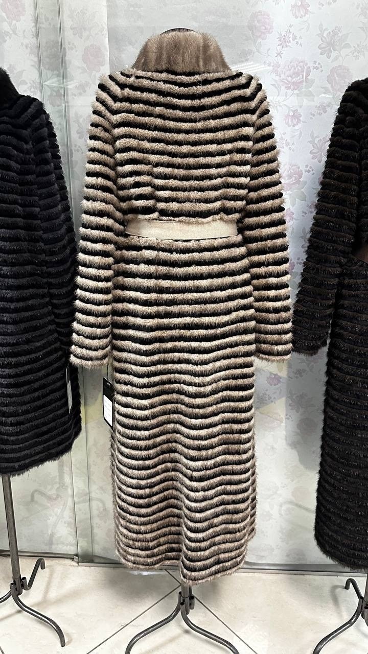 норковое пальто на трикотажной основе,пальто (шуба) из норки на трикотажной основе,пальто из норки на трикотажной основе,меховое пальто,пальто из норки