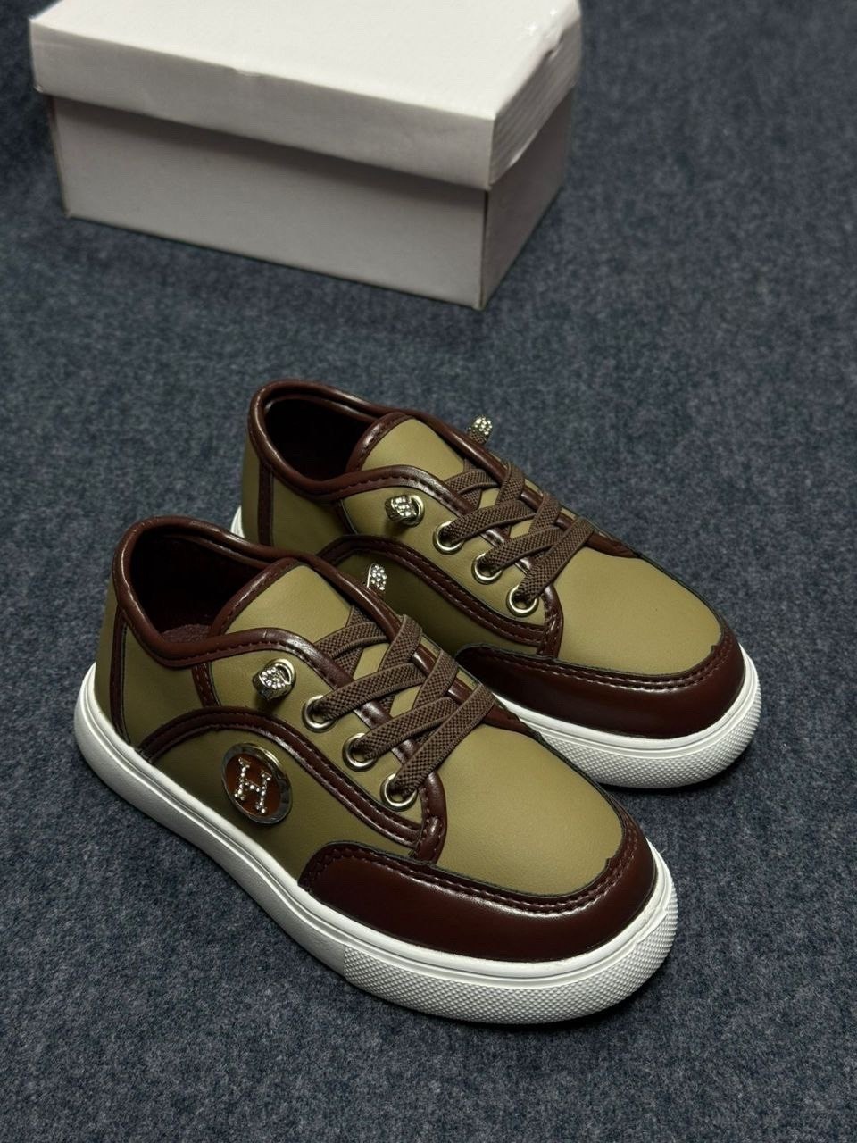 ,брендовая ,кеды gucci,спортивный , для мальчика