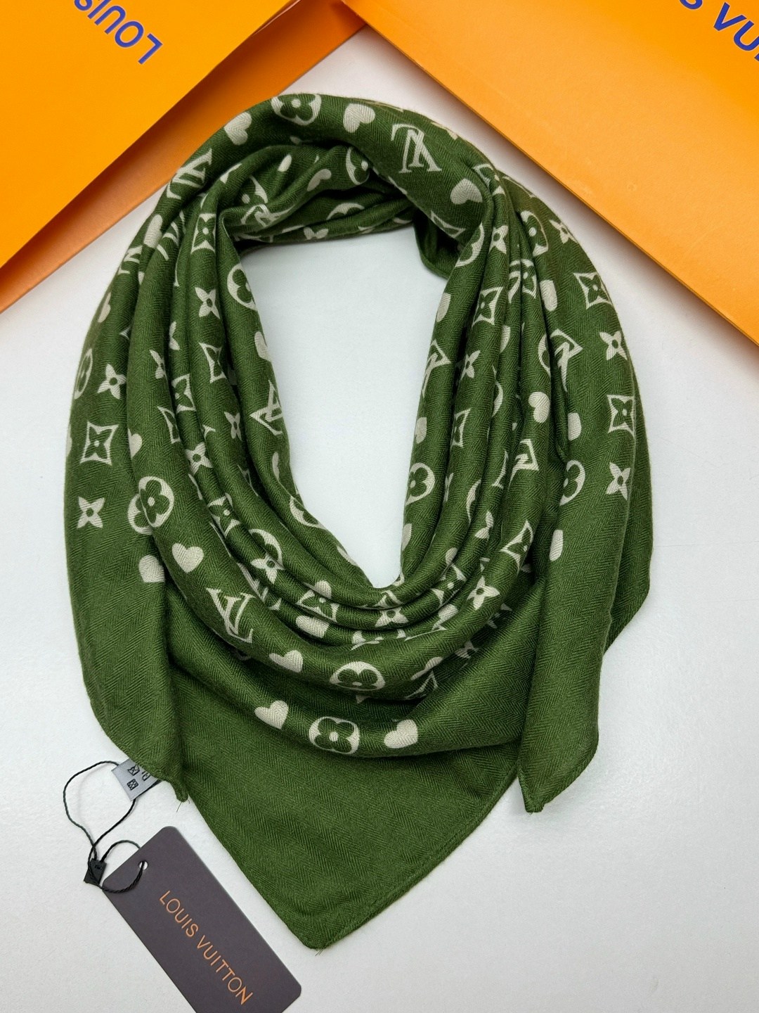 платки шарф,шарф платок женский,платок луи виттон,брендовый платок,шарфы и палантины