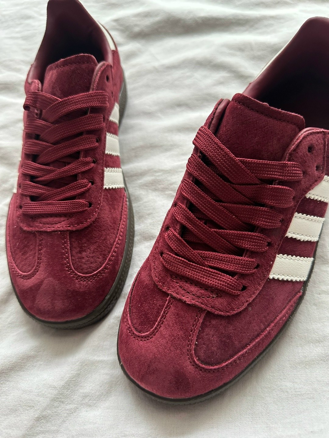 ,адидас бордовые,адидас самба бургунди,бордовые кроссовки замшевые,кроссовки originals adidas