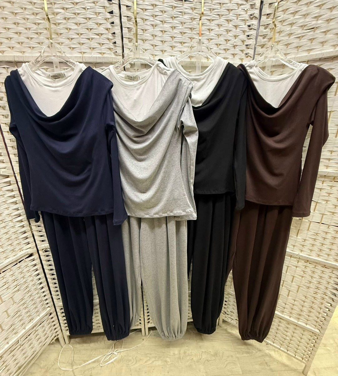 костюм повседневный,брючный костюм,костюм для женщин,женский костюм,костюм с лонгсливом