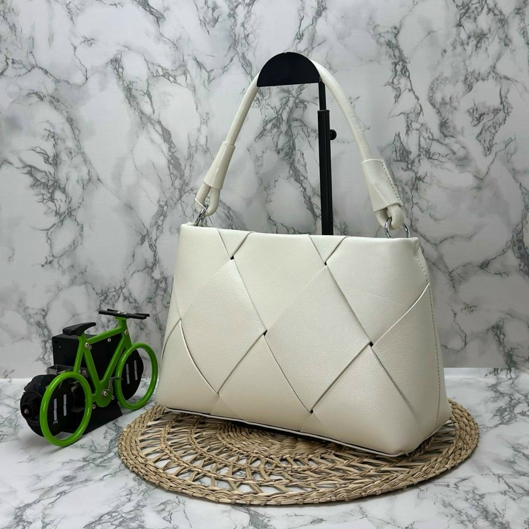 сумка,женская сумка,бежевая сумка,стильная сумка,белая сумка