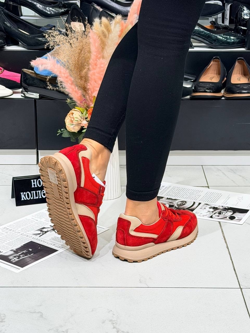 ,женские кроссовки,красные кроссовки,кроссовки модные,кроссовки женские красные
