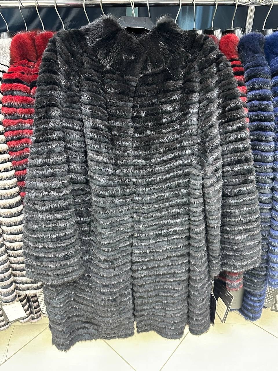 норковое пальто на трикотажной основе,меховое пальто из норки на трикотажной основе,пальто из норки на трикотажной основе,пальто из вязаной норки,вязаное норковое пальто