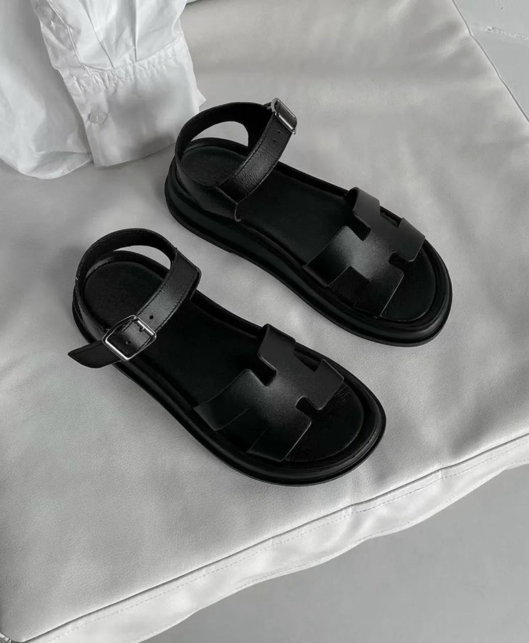 босоножки летние на плоской подошве,босоножки женские черные,модные босоножки,босоножки женские,сандалии модные