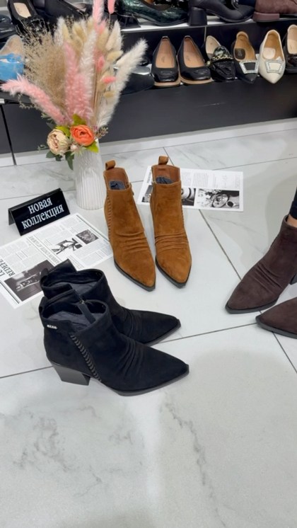 ,замшевые ботинки казаки uterque,замшевые казаки,полусапоги,казаки изабель марант