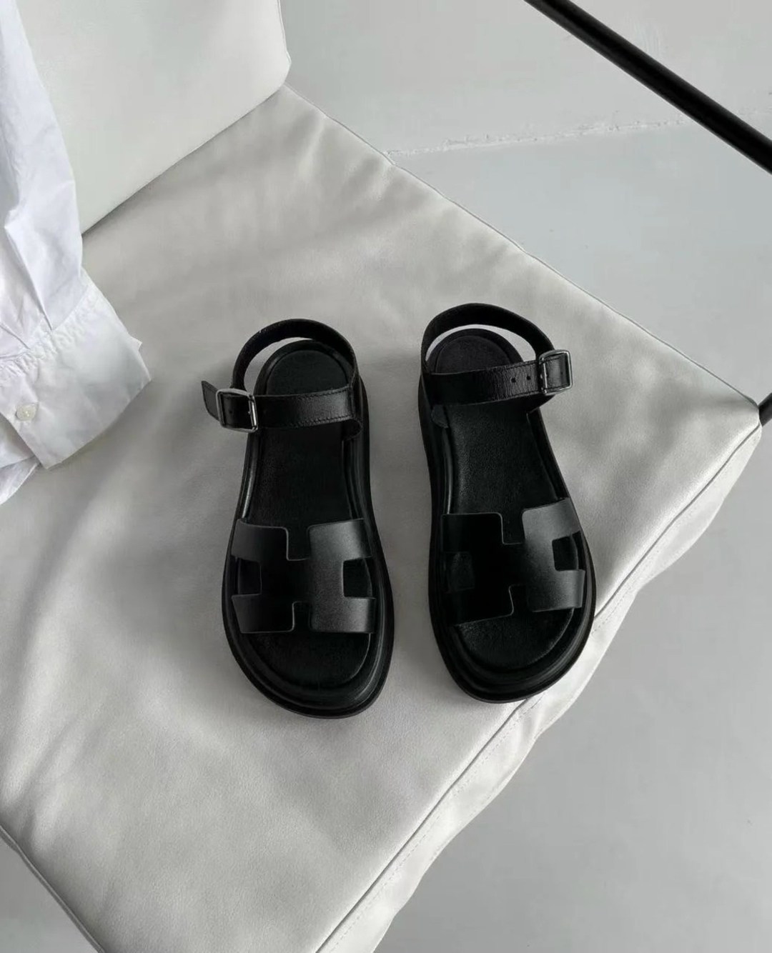 босоножки летние на плоской подошве,босоножки женские черные,модные босоножки,босоножки женские,сандалии модные