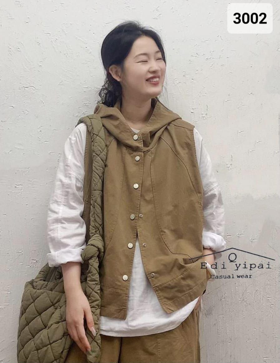 жилет с капюшоном,женский жилет с капюшоном,безрукавка с капюшоном,жилет с карманами,повседневная куртка