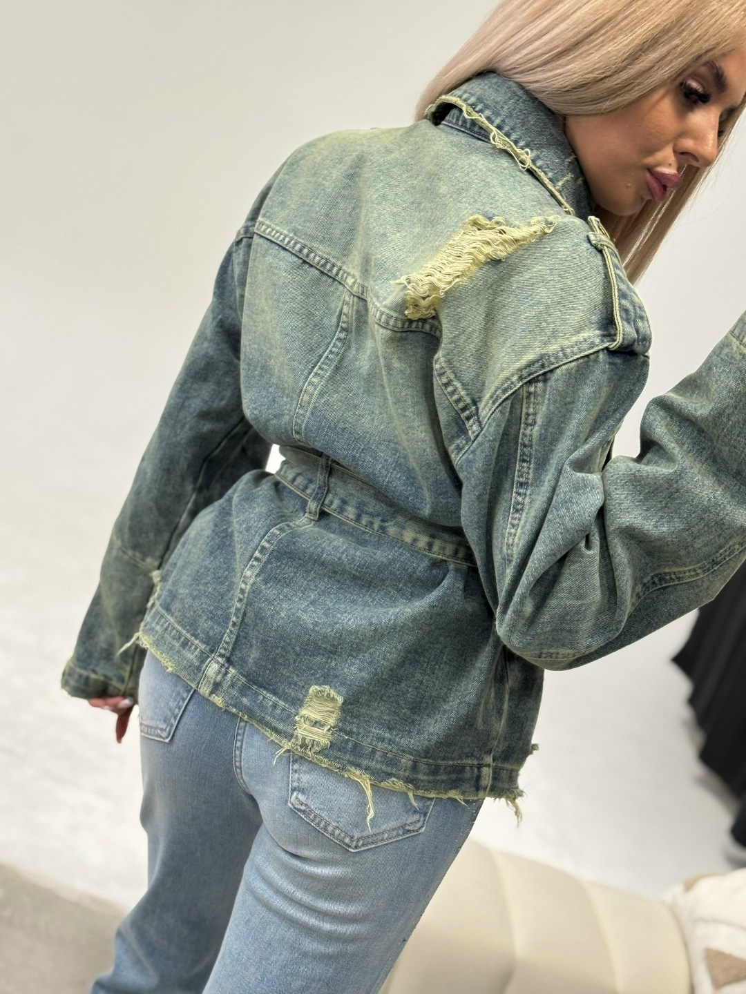 женская джинсовая куртка,куртка джинсовая,стильная джинсовая куртка,джинсовая куртка женская оверсайз,куртка джинсовая оверсайз