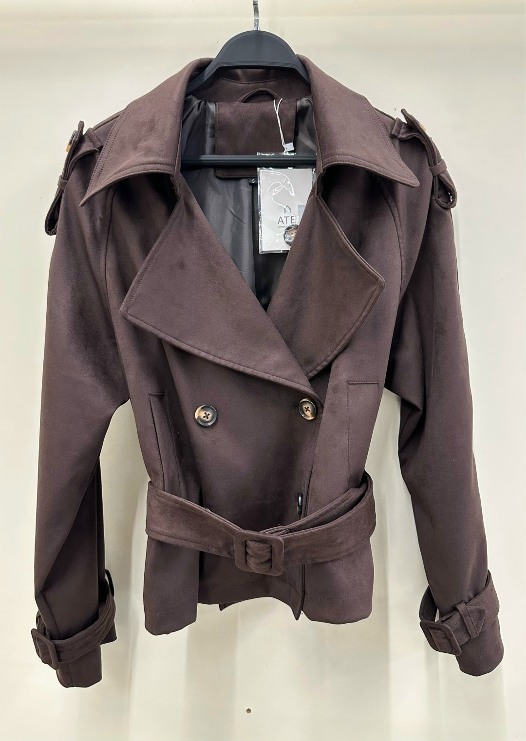 кожаная куртка,куртка тренч,куртка кожаная женская,тренч с поясом,женская куртка из искусственной кожи