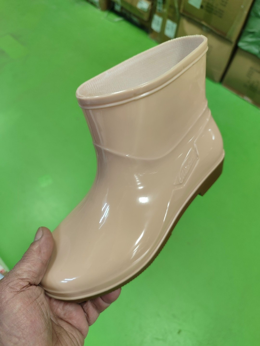резиновые сапоги,,женские резиновые сапоги,мужские резиновые сапог,резиновая