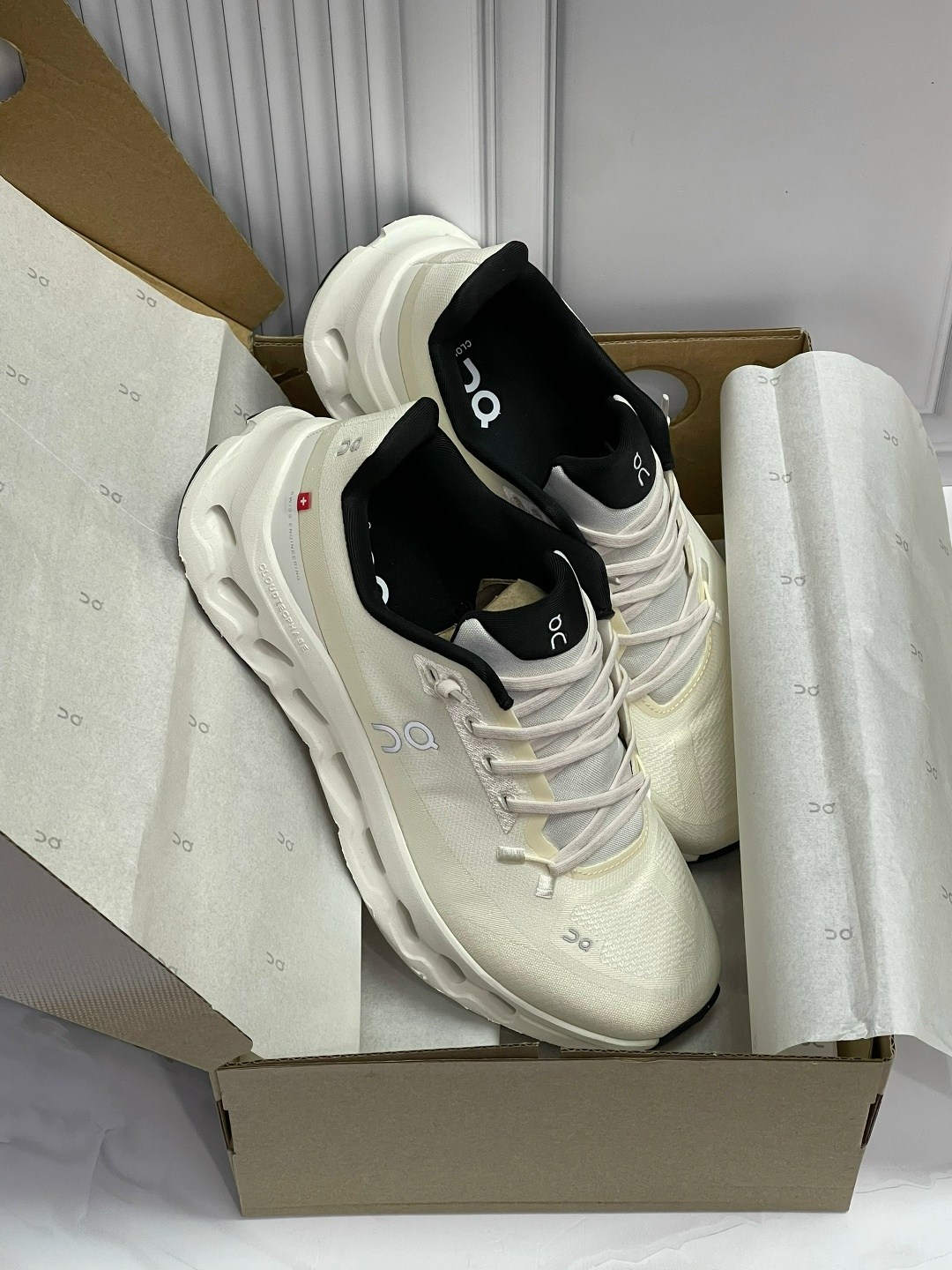 женские кроссовки,спортивные кроссовки,оригинальные кроссовки,кроссовки on,дышащие кроссовки