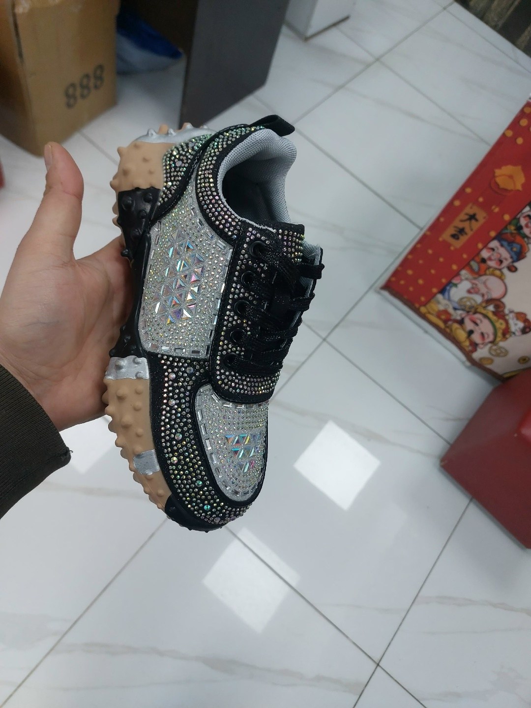 ,кроссовки женскиe,кроссовки со стразами, спортивная,кроссовки женские стразы