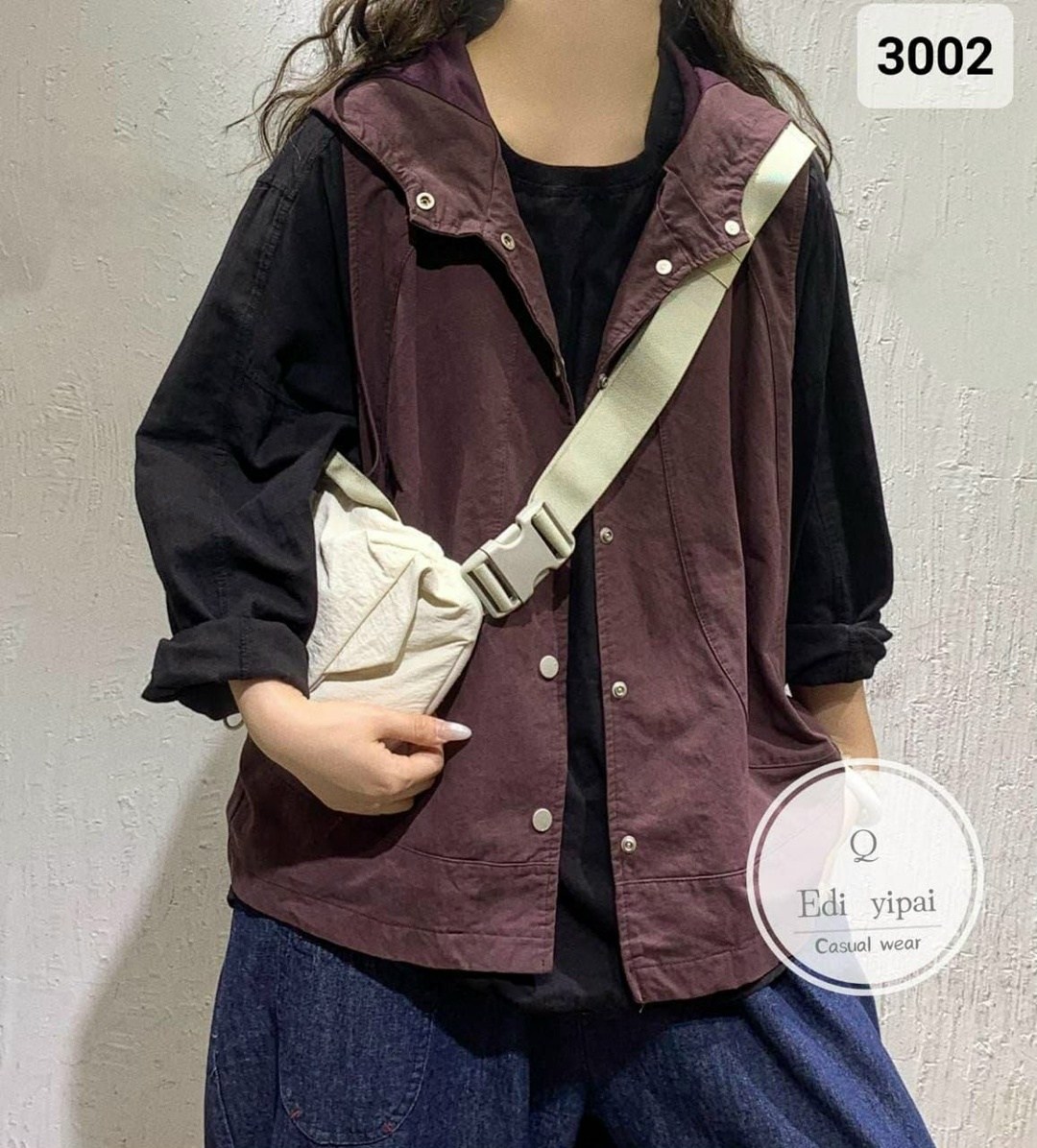 жилет с капюшоном,женский жилет с капюшоном,безрукавка с капюшоном,жилет с карманами,повседневная куртка