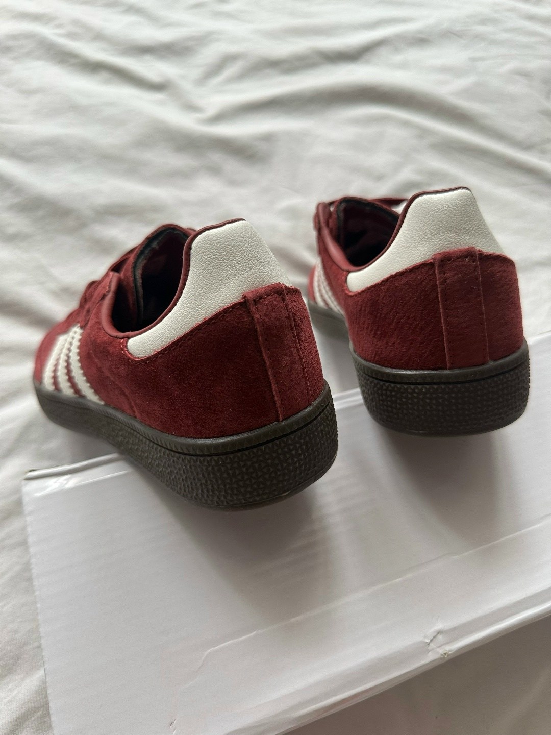 ,адидас бордовые,адидас самба бургунди,бордовые кроссовки замшевые,кроссовки originals adidas