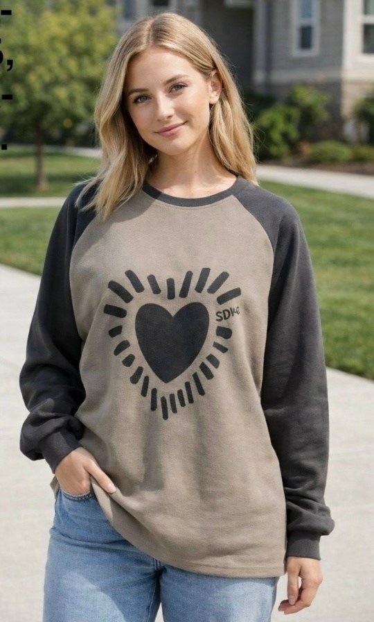 кофта с сердцем,джемпер,модная толстовка,свитшот,свитшот свободного кроя