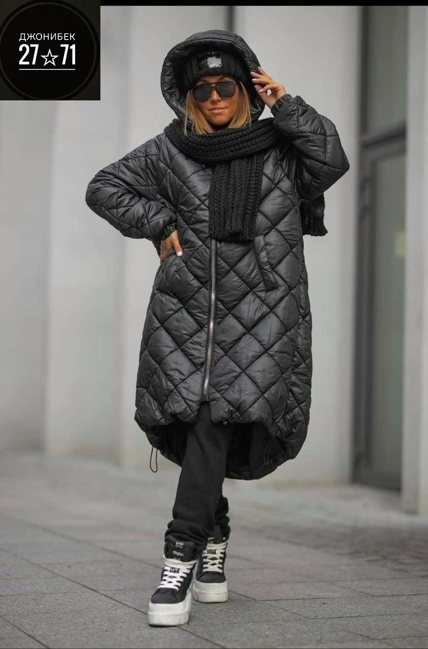 женское болоневое полупальто стеганое с капюшоном,куртка стильная,болоневое пальто женское с капюшоном,удлиненная куртка,куртка женская