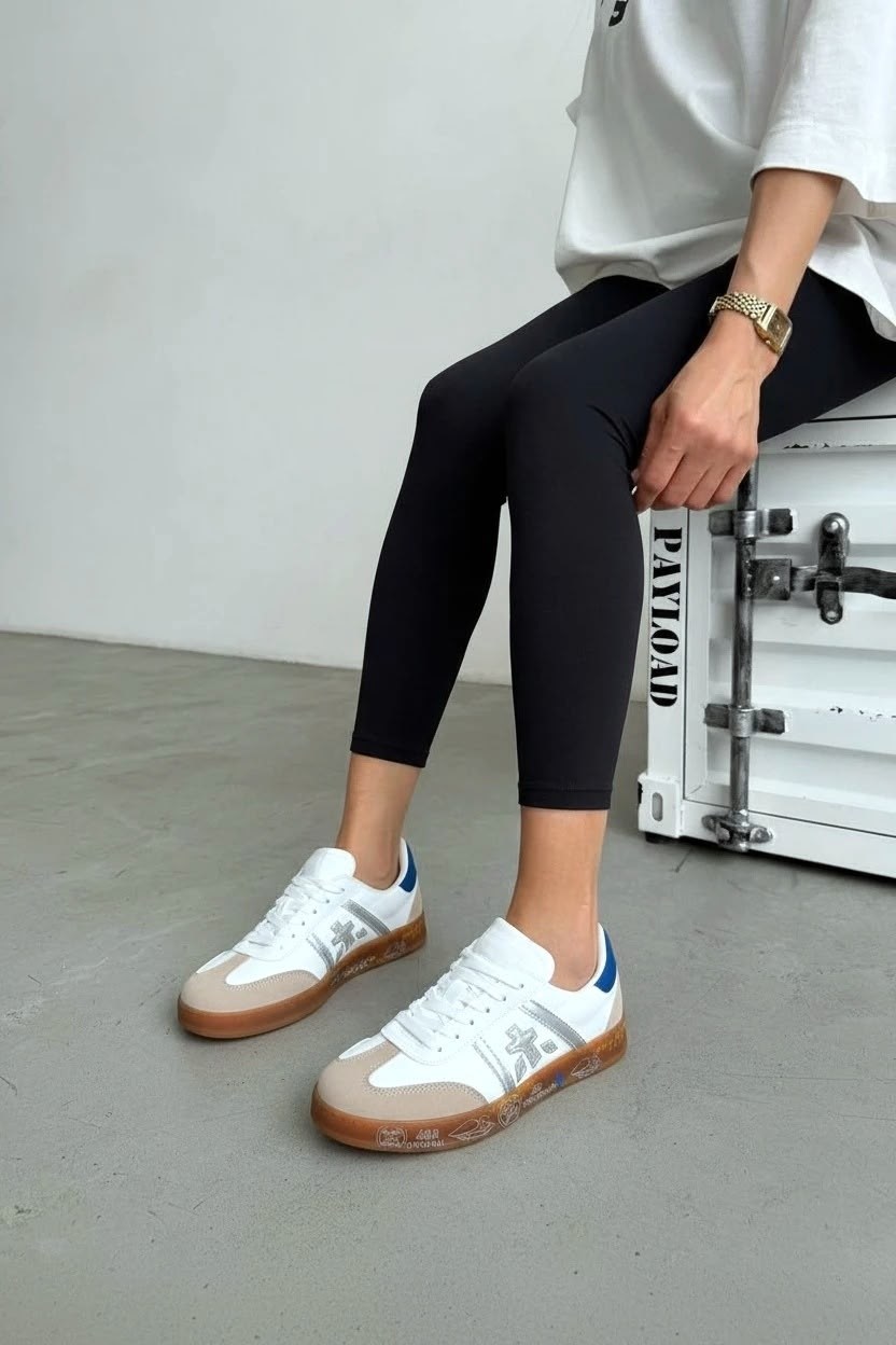 ,женские кроссовки,модные кроссовки,модная спортивная ,кроссовки женские модные молодежные