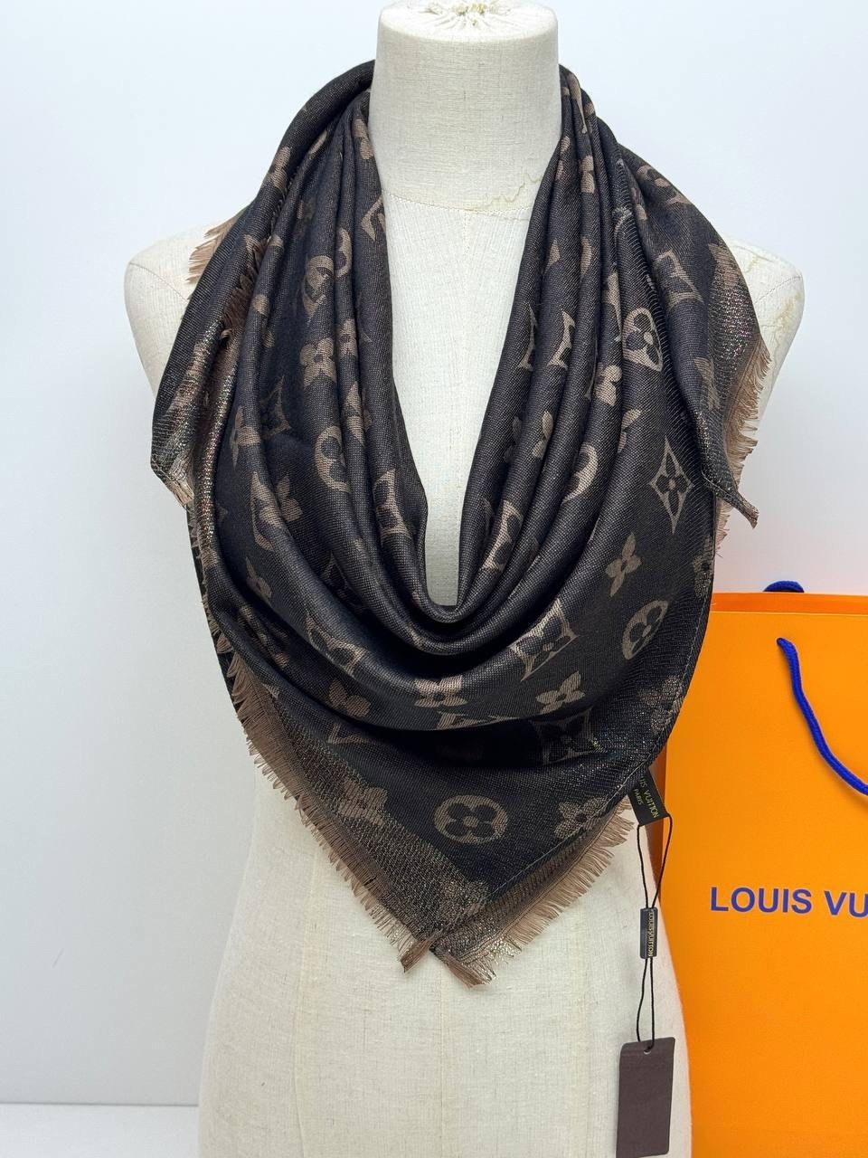 платок louis vuitton,платок луи виттон,женский платок louis vuitton monogram серый,кашемировый платок,платки кашемир