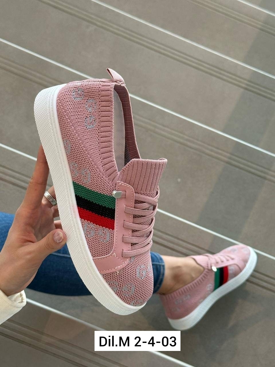 ,повседневная ,спортивная ,парусиновая ,кроссовки модные