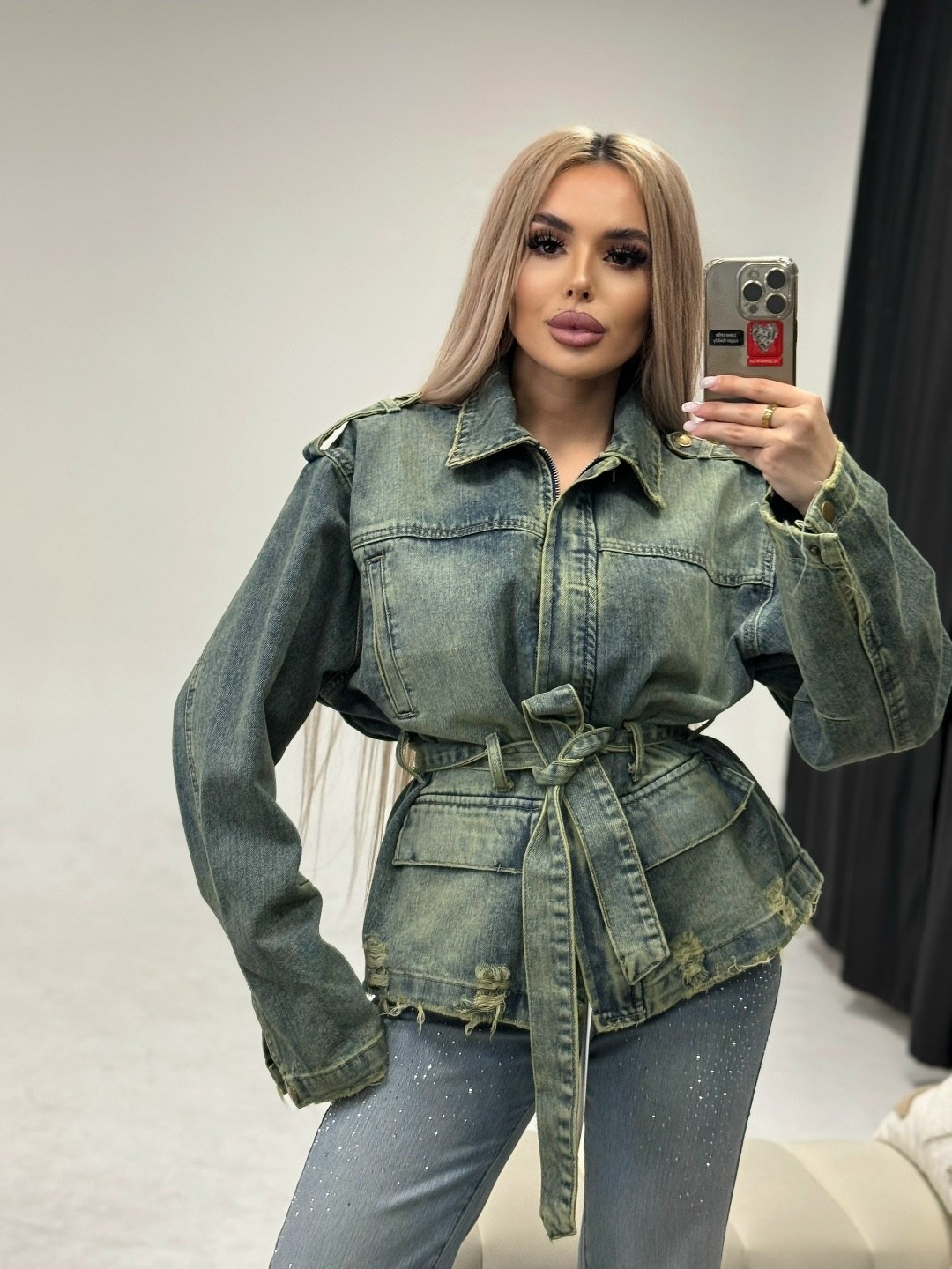 женская джинсовая куртка,куртка джинсовая,стильная джинсовая куртка,джинсовая куртка женская оверсайз,куртка джинсовая оверсайз