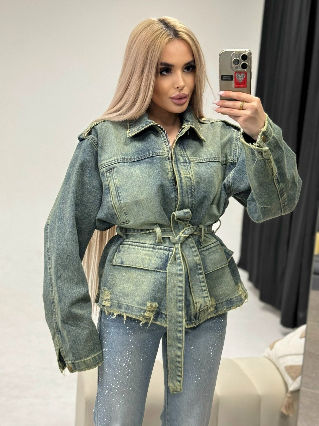 женская джинсовая куртка,куртка джинсовая,стильная джинсовая куртка,джинсовая куртка женская оверсайз,куртка джинсовая оверсайз