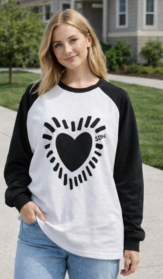 кофта с сердцем,джемпер,модная толстовка,свитшот,свитшот свободного кроя