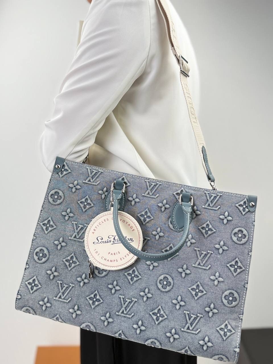 сумка louis vuitton джинсовая,сумка женская louis vuitton,louis vuitton сумка,сумка луи виттон,сумка луи виттон голубая