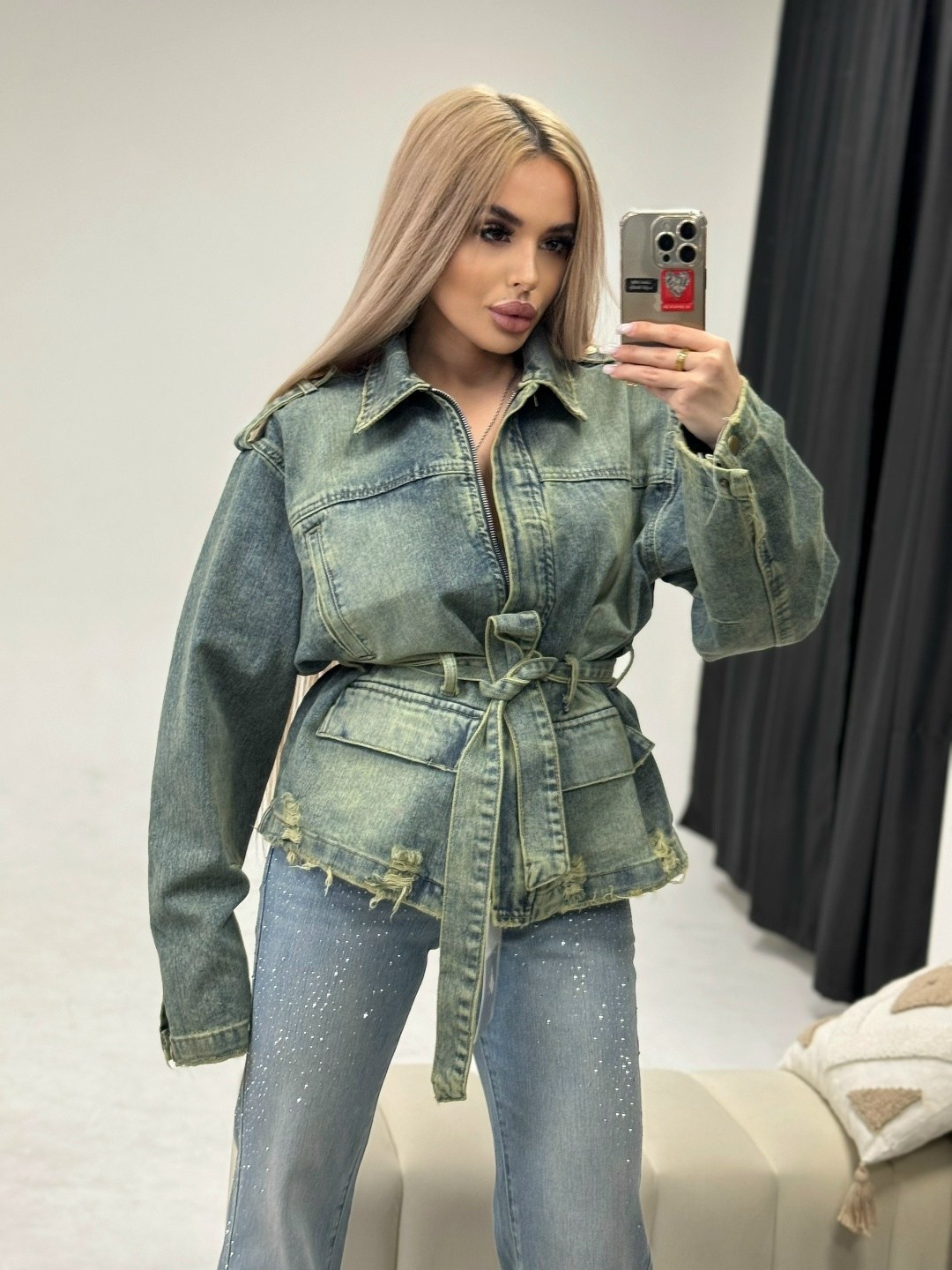 женская джинсовая куртка,куртка джинсовая,стильная джинсовая куртка,джинсовая куртка женская оверсайз,куртка джинсовая оверсайз