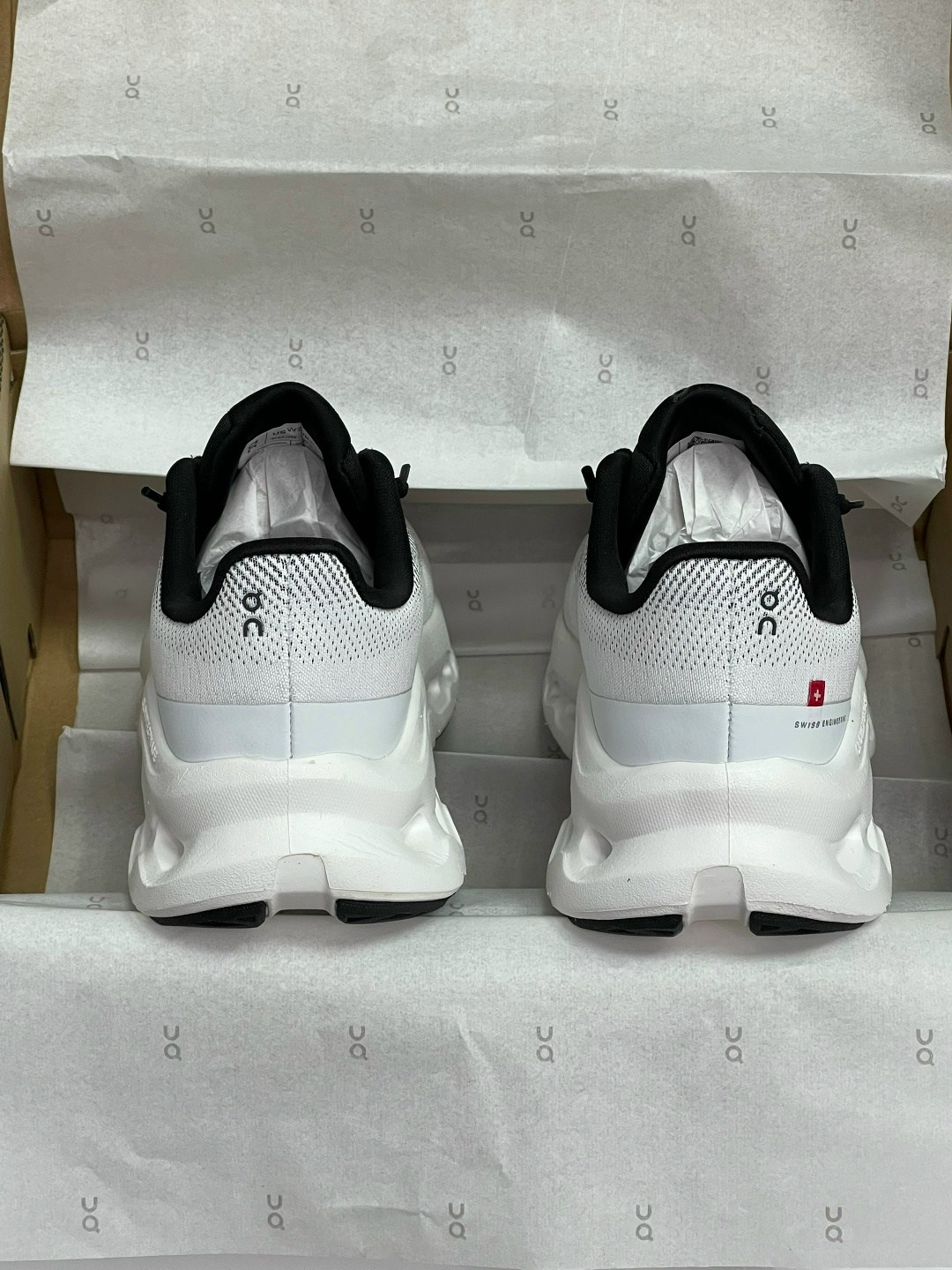 кроссовки on cloudtilt,повседневные кроссовки,кроссовки,кроссовки женскиe,кроссовки для бега