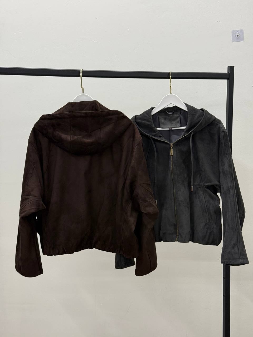 замшевая куртка brunello cucinelli,замшевая куртка,замшевый бомбер brunello cucinelli,куртка из натуральной замши,замшевая куртка женская