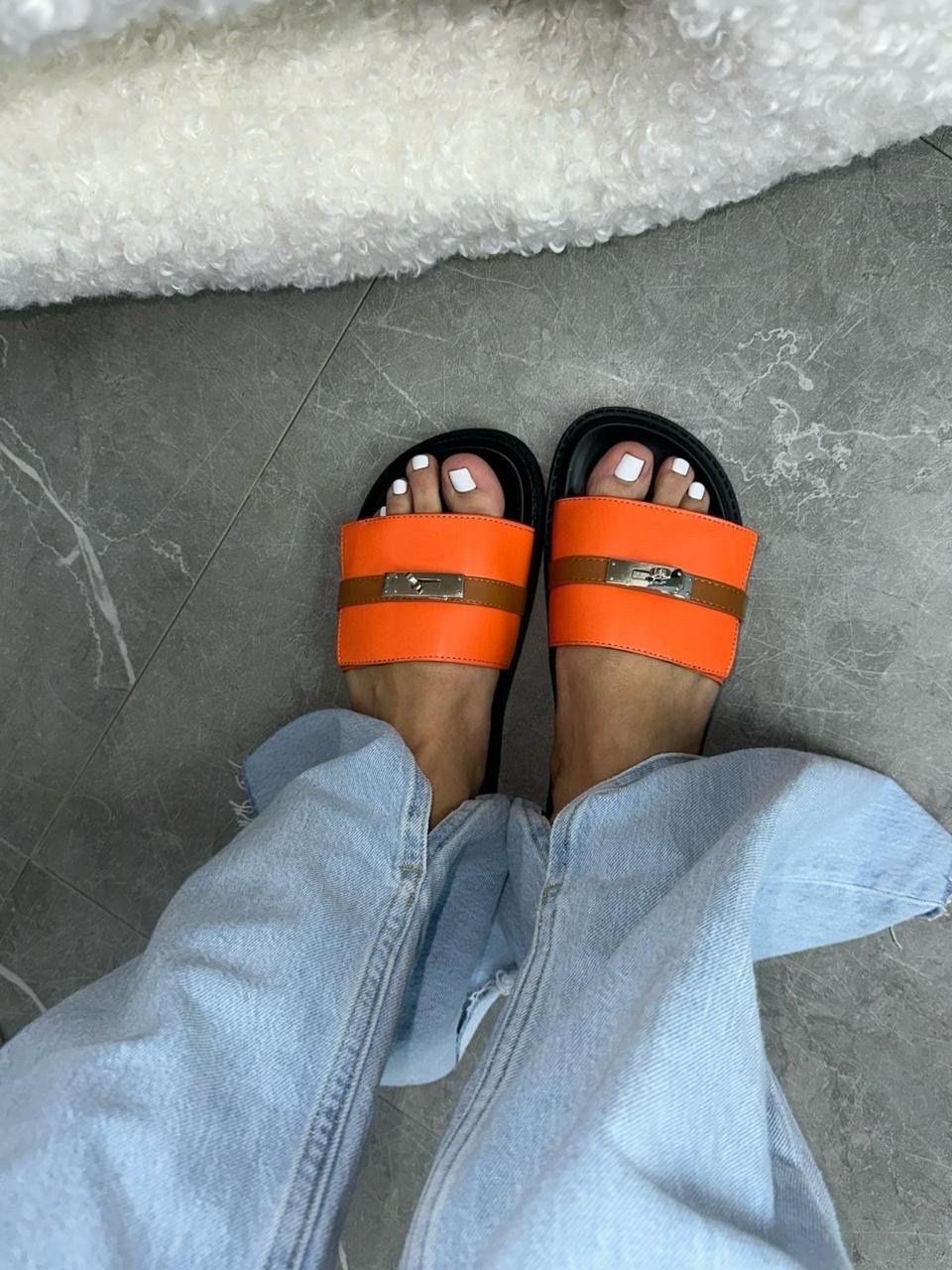 шлепанцы hermes,женские шлепанцы,шлепки эрмес,босоножки хермес,шлепанцы hermes chypre