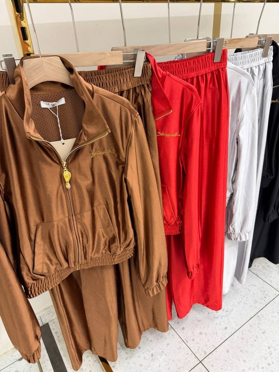 костюм спортивный,спортивный костюм женский,костюм женский тройка,женские костюмы,спортивный велюровый костюм