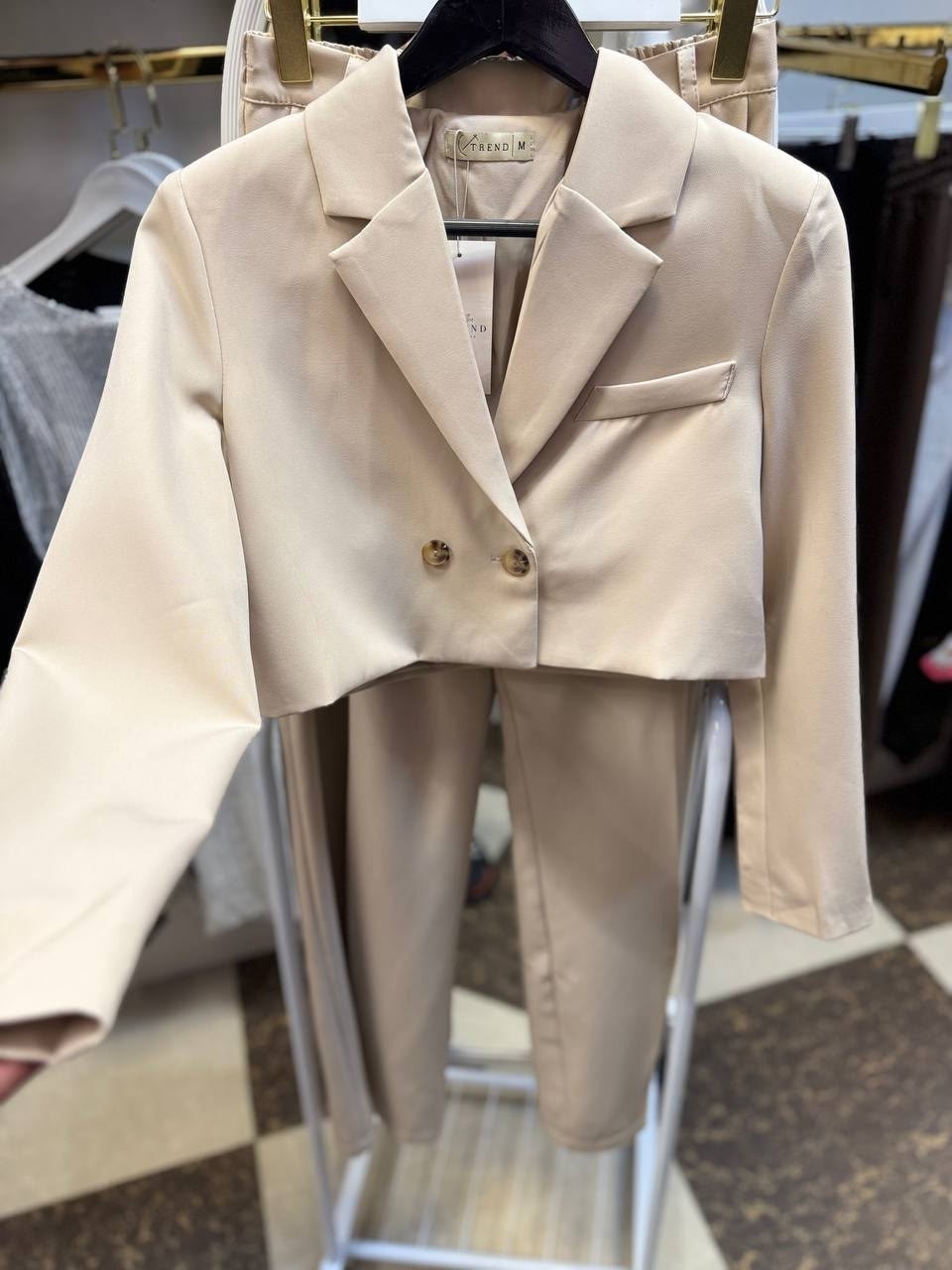 пиджак лав репаблик бежевый,женский костюм,брючный костюм женский,бежевый костюм,костюм женский брючный деловой