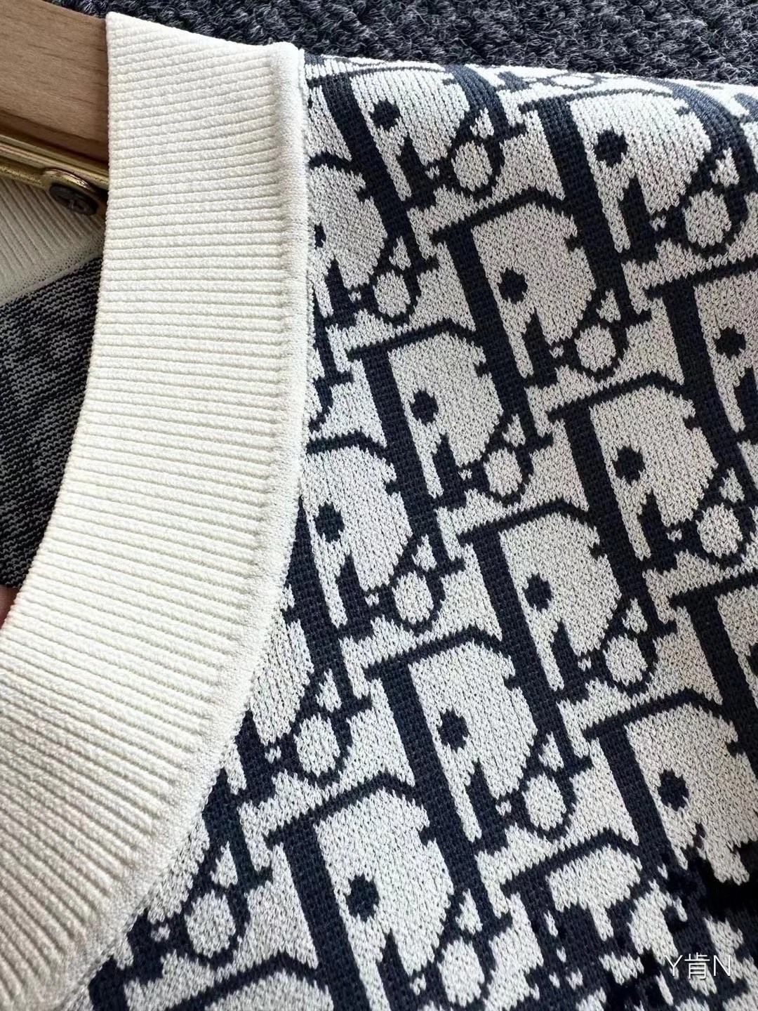 диор футболка,футболка стильная,трикотажная футболка,мужская футболка