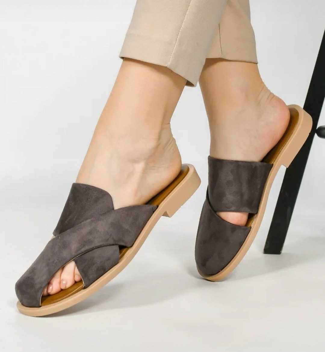 шлепанцы женские,,шлепанцы летние,шлепки женские,модные шлепанцы