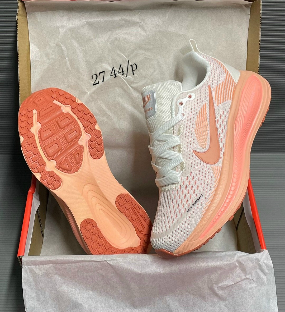 кроссовки nike,кроссовки,кроссовки женские nike,повседневные кроссовки,спортивная