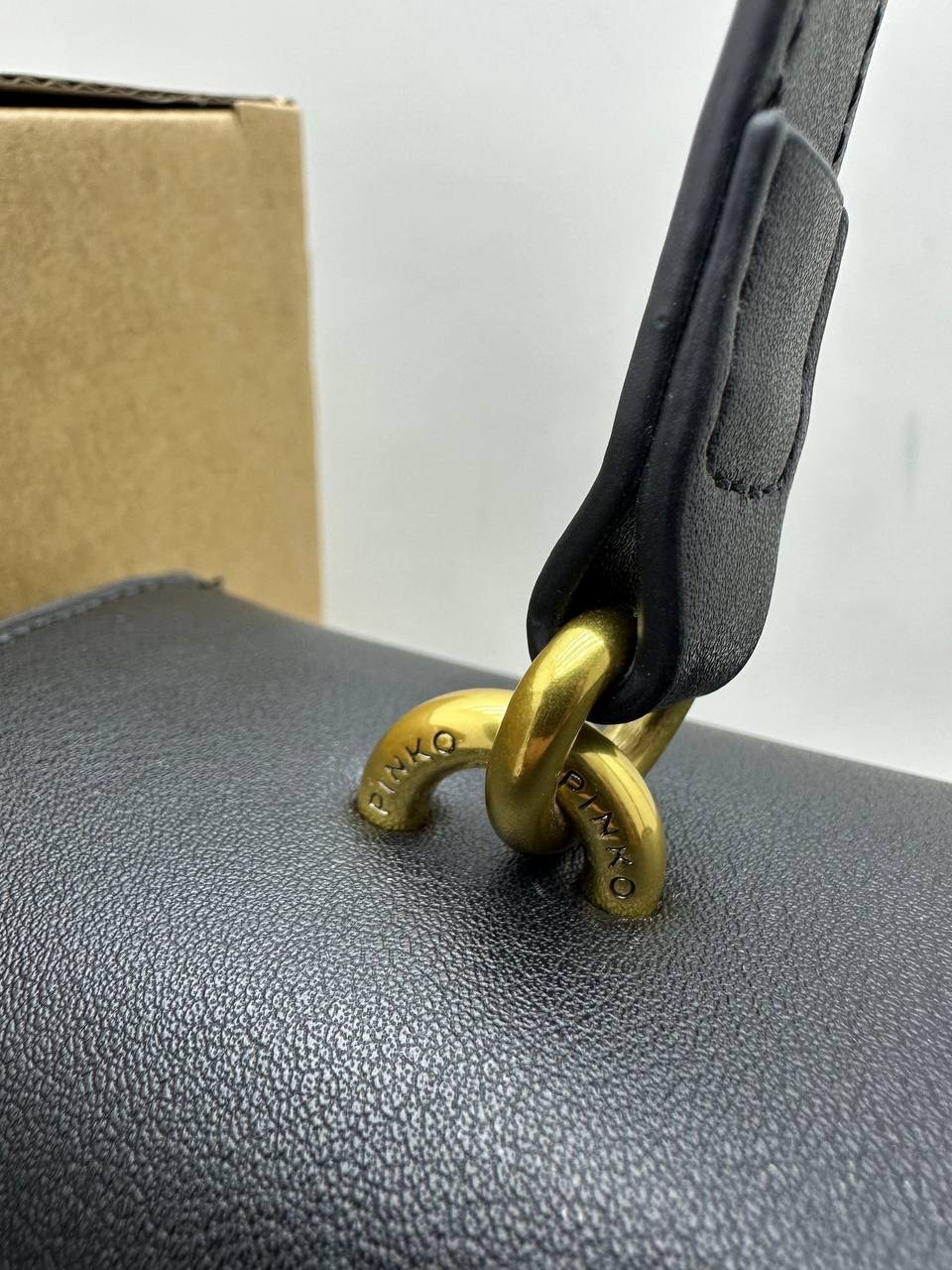 сумка pinko,женская сумка pinko,сумка pinko черный,pinko сумка через плечо,сумка pinko pocket love one simply черный золотой