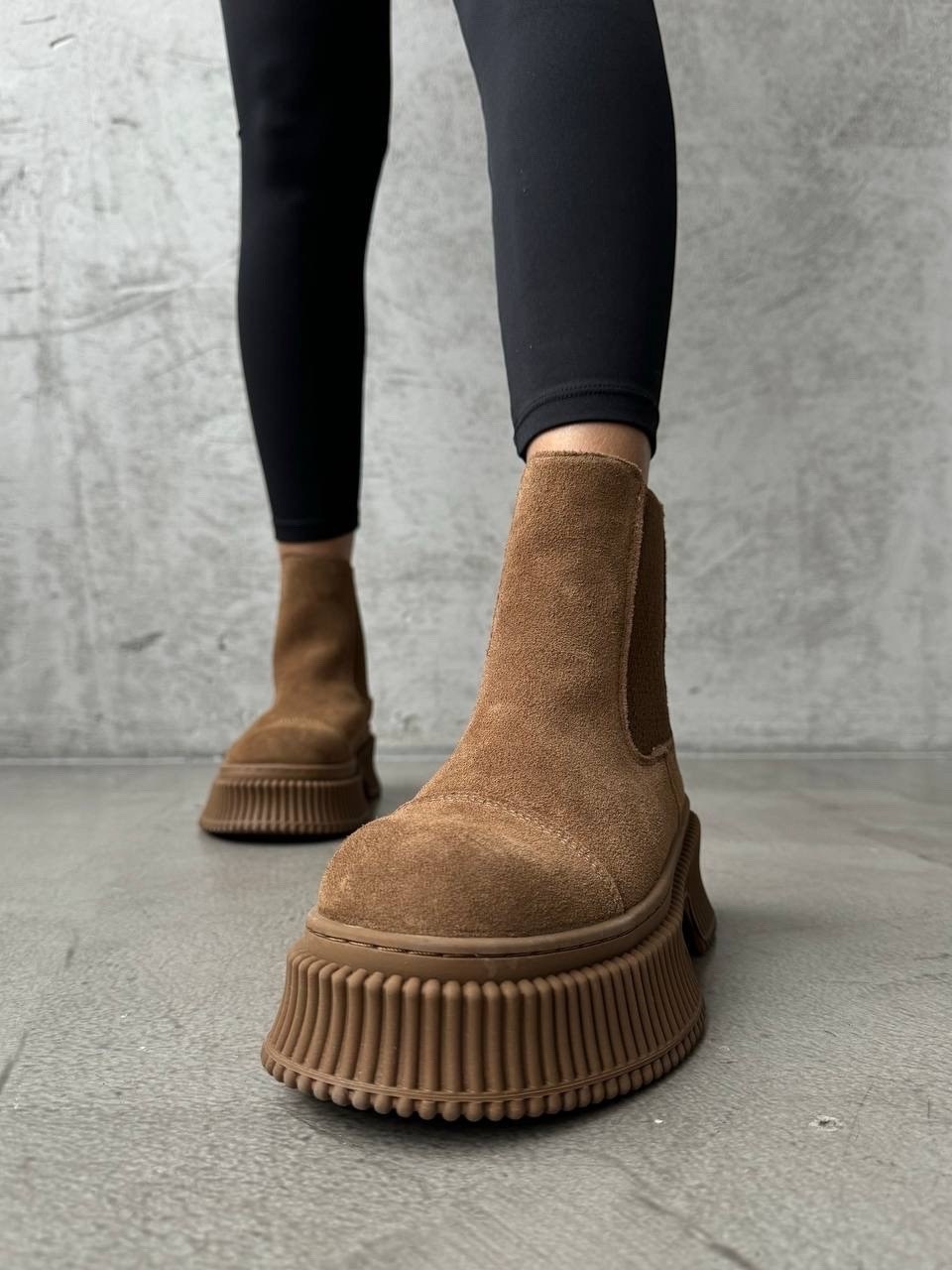 , женская,стильные ботинки,женские ботинки,замшевые сандали женские