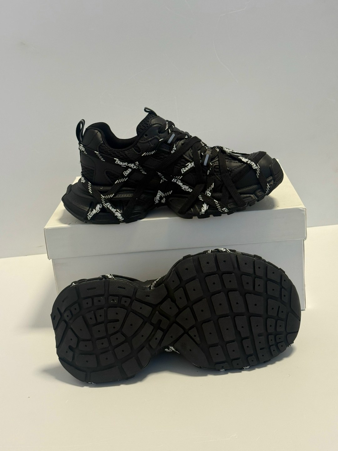 кроссовки 3xl extreme lace массивные на шнуровке balenciaga,balenciaga кроссовки женские,кроссовки balenciaga,кроссовки мужские balenciaga,мужские кроссовки balenciaga track в стиле баленсиага черные